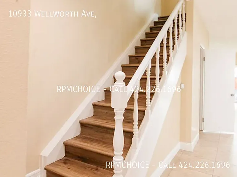 10933 Wellworth Ave — Photo 16