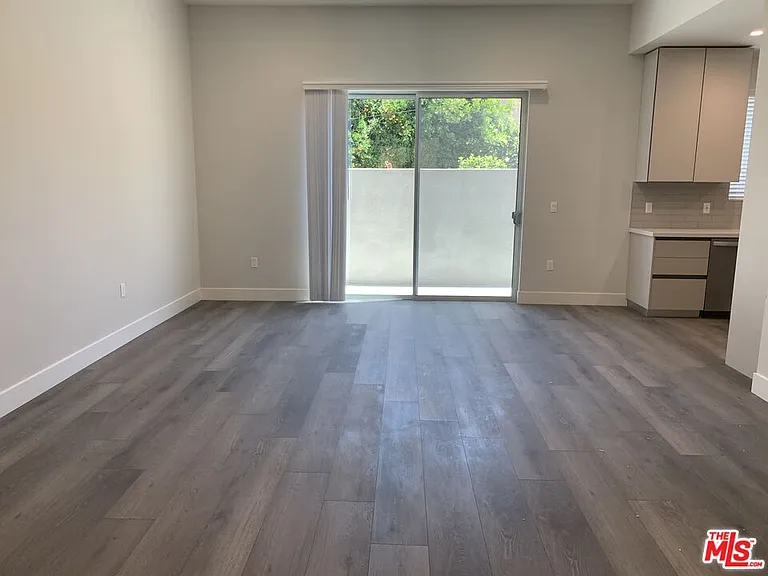 1721 Granville Ave #2 — Photo 4