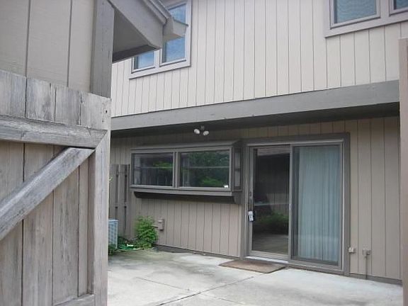 2nd image of 19 Knollwood Dr