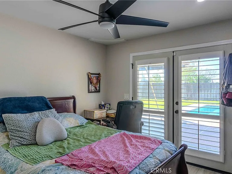 1042 Robinson Ct — Photo 12
