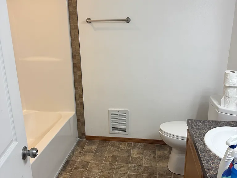 1551 Graham Dr — Photo 19
