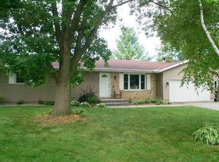 1531 Gayle Ct, Sun Prairie, WI 53590