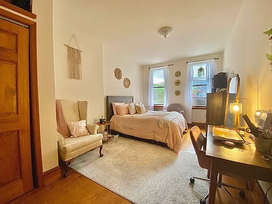 Rented by Oxford Property Group | media 16