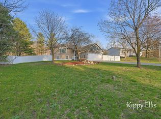 566 S Dangl Rd, Muskegon, MI 49442