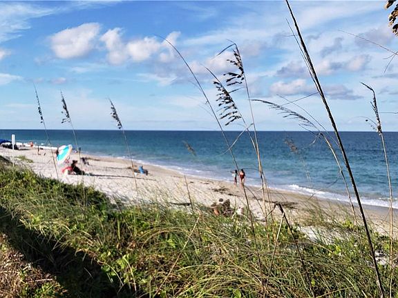5th image of 4049 Ocean Dr APT 104