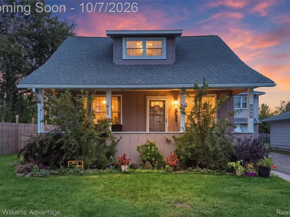 6658 S Huron River Dr, South Rockwood, MI 48179