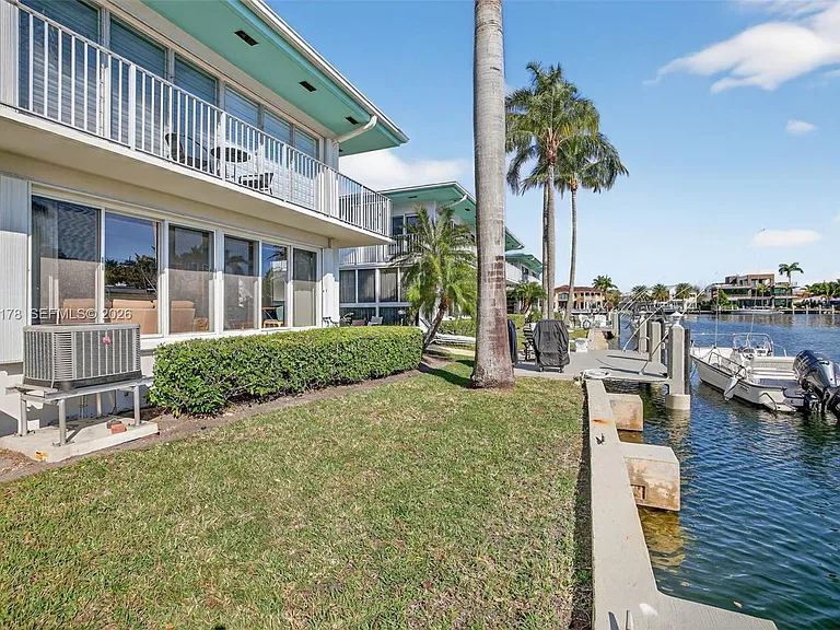 180 Isle Of Venice Dr #121 — Photo 49
