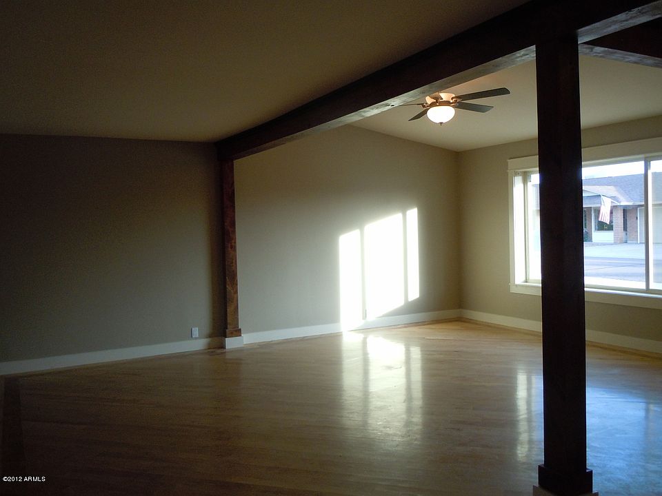 1st image of 1002 E Wescott Dr