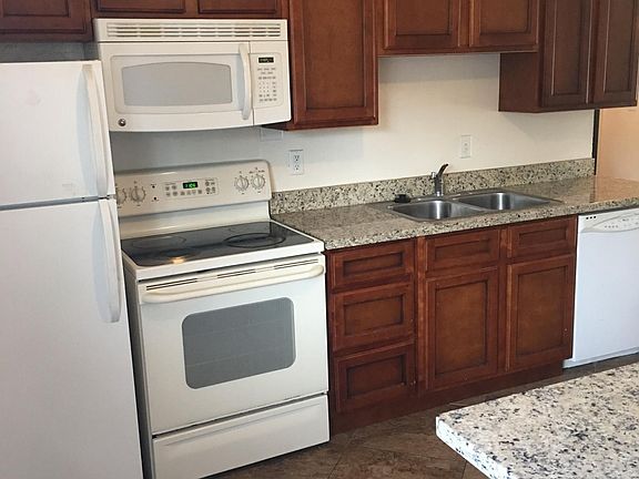 3rd image of 1851 E University Dr APT B