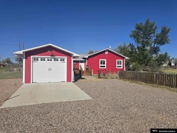 7 Miller Rd, Glenrock, WY 82637