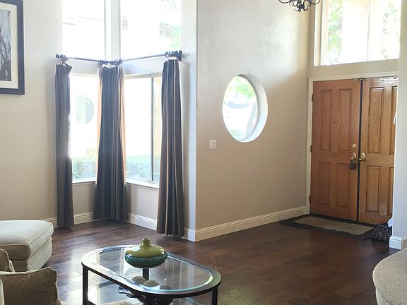 4th image of 2929 Sorrento Way