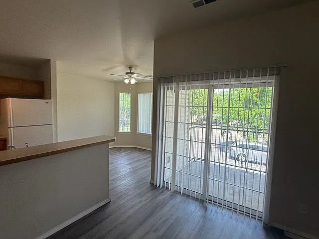 158 N Seafury Ln #202 — Photo 3