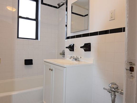 5th image of 32-15 35th St #E33