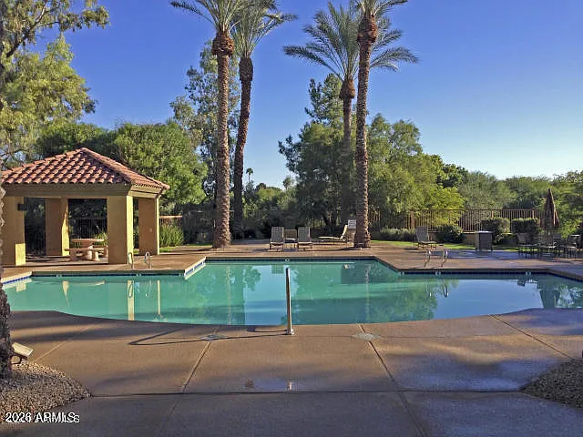 2 bed, 2.0 bath, 1050 sqft, $1,900 — Photo 3