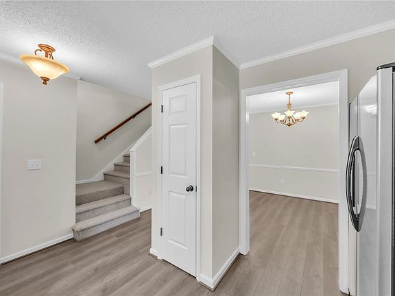 3rd image of 103 Sunningdale Ct #B