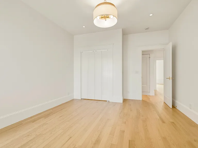 244 16th Ave — Photo 20