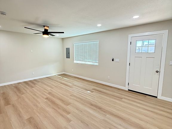 4th image of 1007 W 225th St