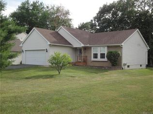 1201 Oakcrest Rd, Howell, MI 48843