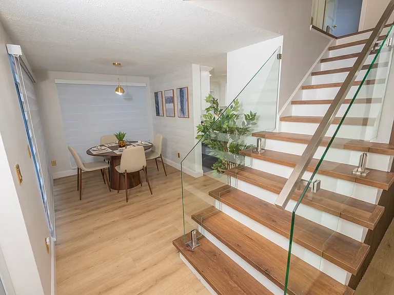 6820 Fountain Ave — Photo 8