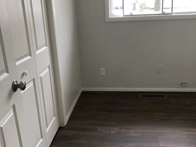 5900 Monona Dr — Photo 5