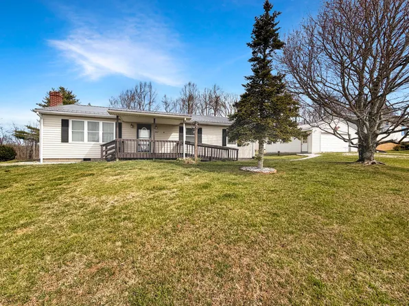 8467 Bear Ridge Rd SE, Copper Hill, VA 24079