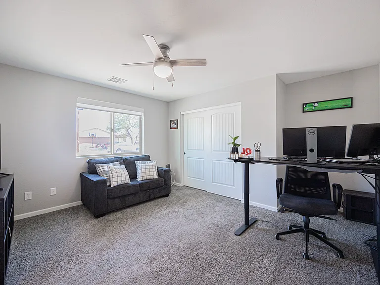 2547 E Illini St — Photo 24