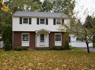 45 Keswick Rd, Rochester, NY 14609