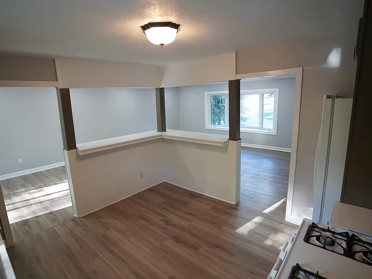 1501 N Freund Ave — Photo 10