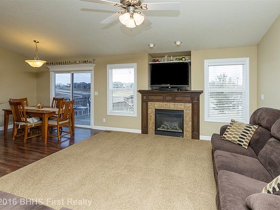5th image of 5222 NE Hillcrest Dr