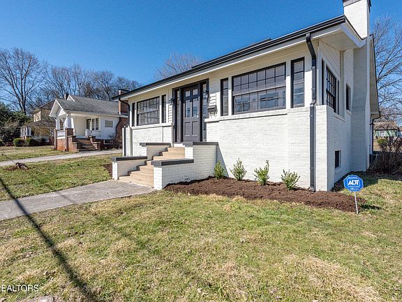 4th image of 613 Mountain View Ave