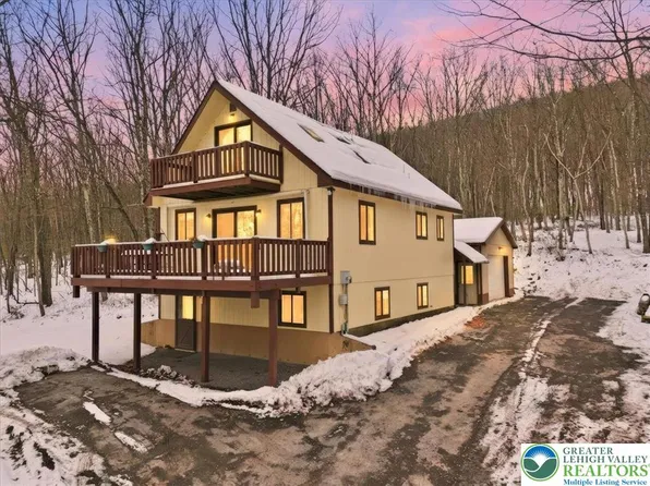 704 Rainbow Ter, Effort, PA 18330