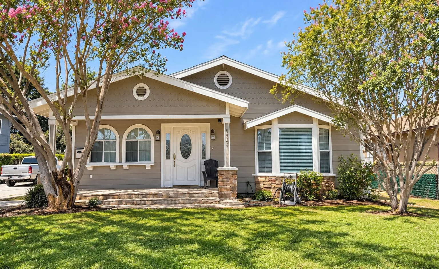 3 bed, 1850 sqft, $3,850 — Photo 1