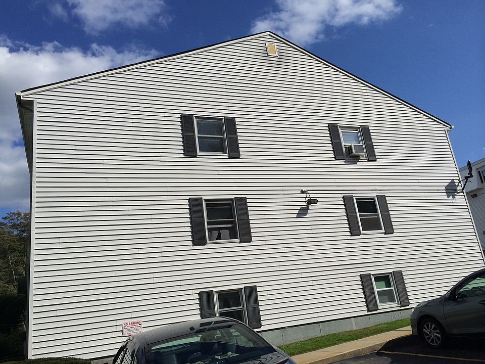 2nd image of 3682 N Main St APT 9