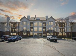 39180 Hayes Rd, Clinton Township, MI 48038