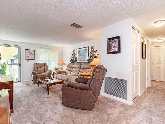 4th image of 16118 Northglenn Dr