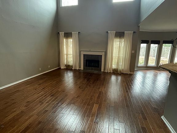 3rd image of 220 Tierra Grande