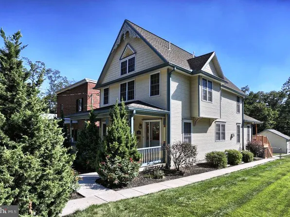 3111 Hoffer St, Harrisburg, PA 17103