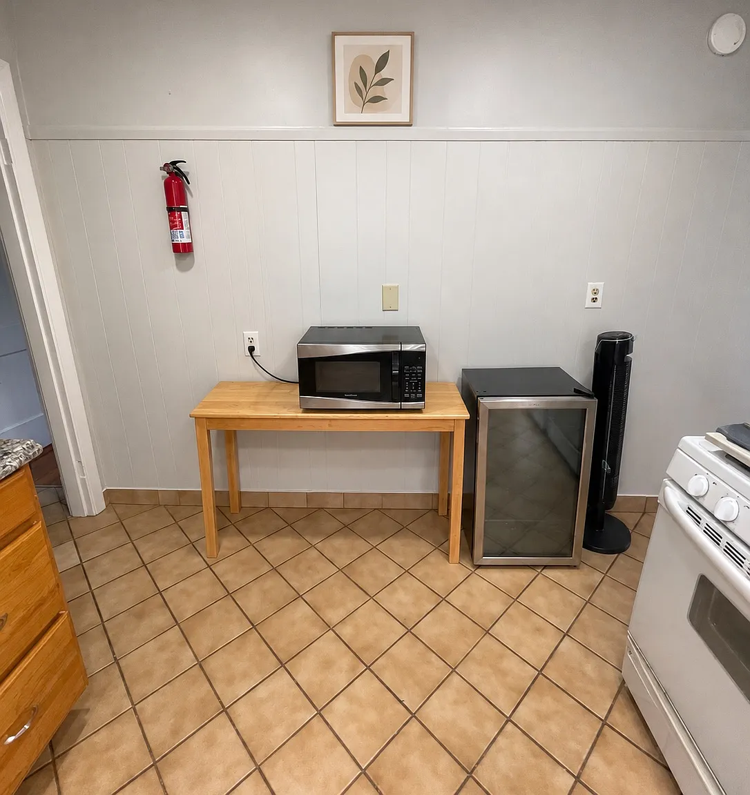 4 bed, $5,400 — Photo 3