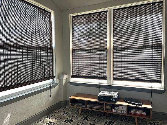 3rd image of 415 N Jefferson Ave