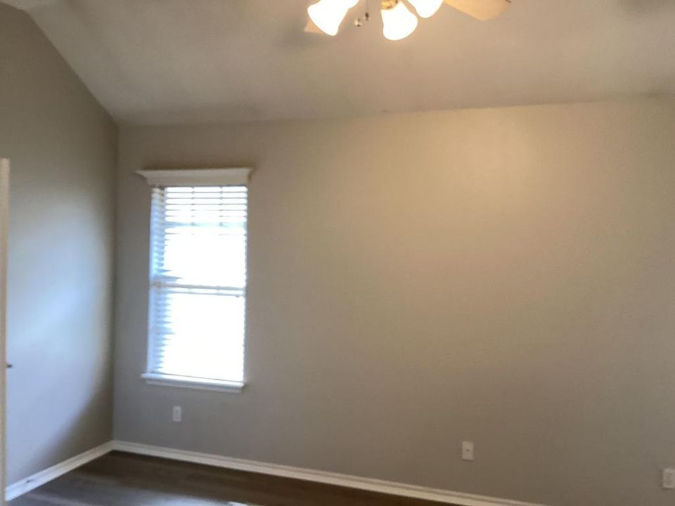1st image of 17353 Zinc Dr