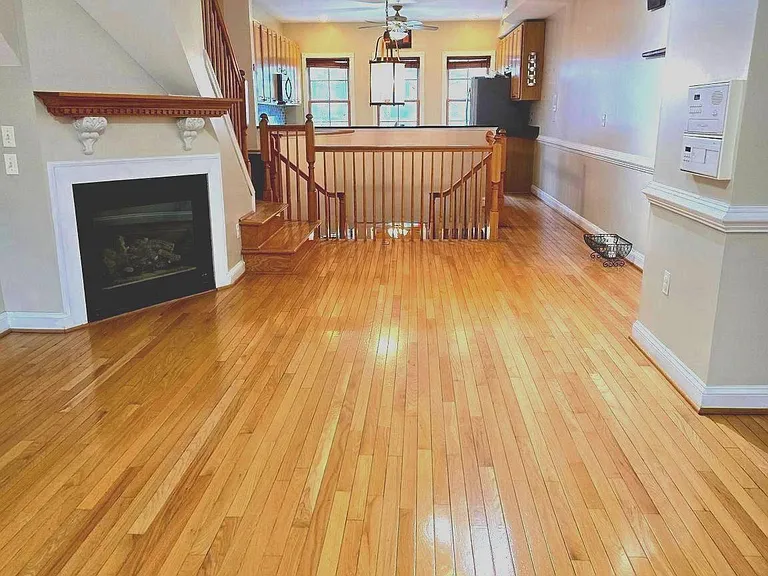 704 S Bond St — Photo 5