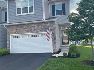 355 Ridgewood Dr, Royersford, PA 19468