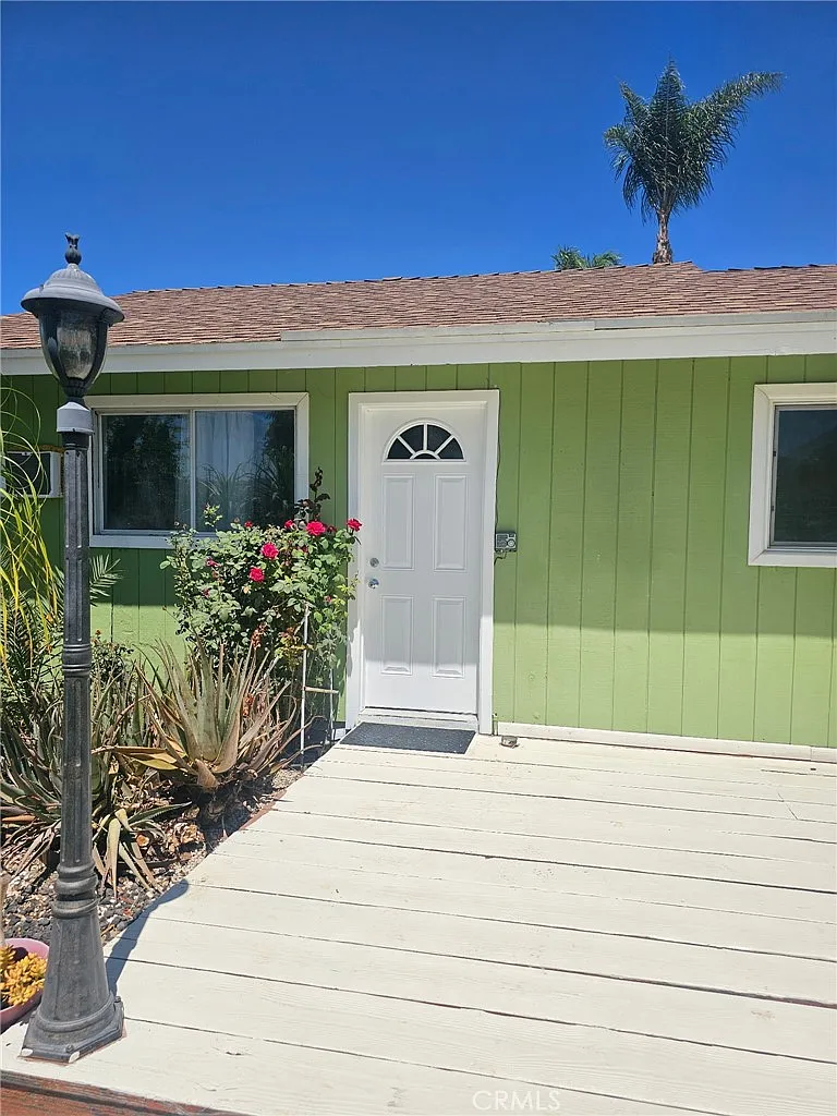 5 bed, 1748 sqft, $4,400 — Photo 1