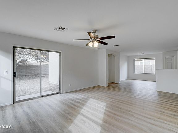4th image of 33868 N MERCEDES Drive