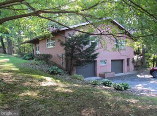 214 S Garfield Rd, Bernville, PA 19506