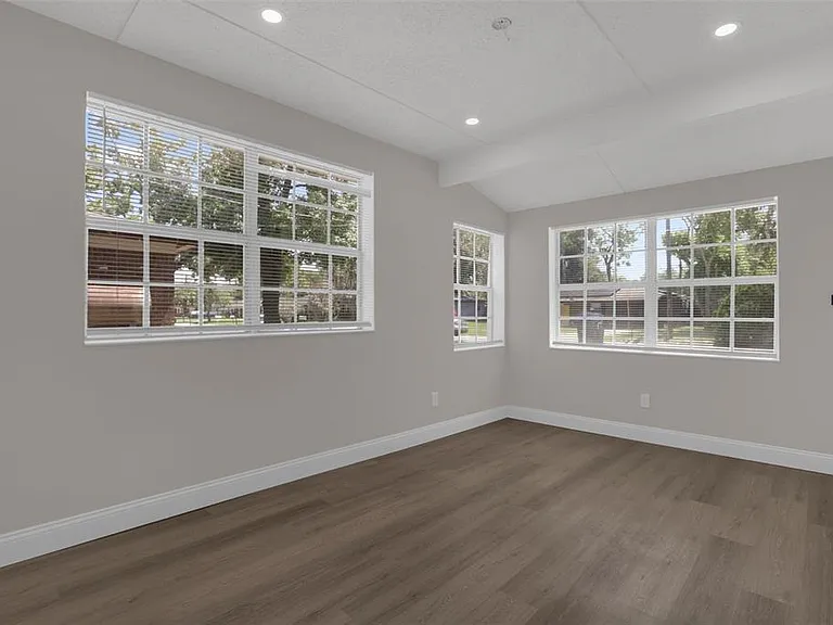 518 Lavon Dr — Photo 30