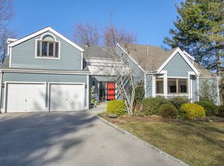 91 Highland Ln, Irvington, NY 10533