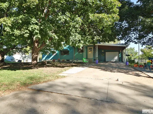 718 Grand Ave, Humboldt, NE 68376