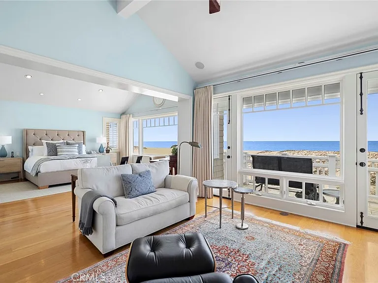1550 E Oceanfront — Photo 17