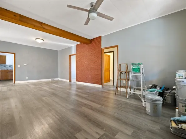 316 5th Ave, Clarence, IA 52216